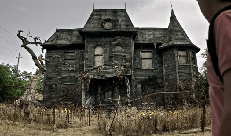 Haunted House Design: Intriguing Combination of Art and Psychology 29 Nielbolt St., in the movie It. (Warner Bros. Pictures)