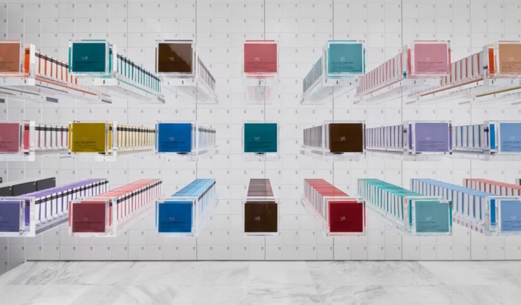 Visual Merchandising And Architecture: One True Power Couple Micro white spaces