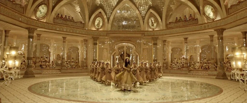 Set design of Deewani Mastani track
