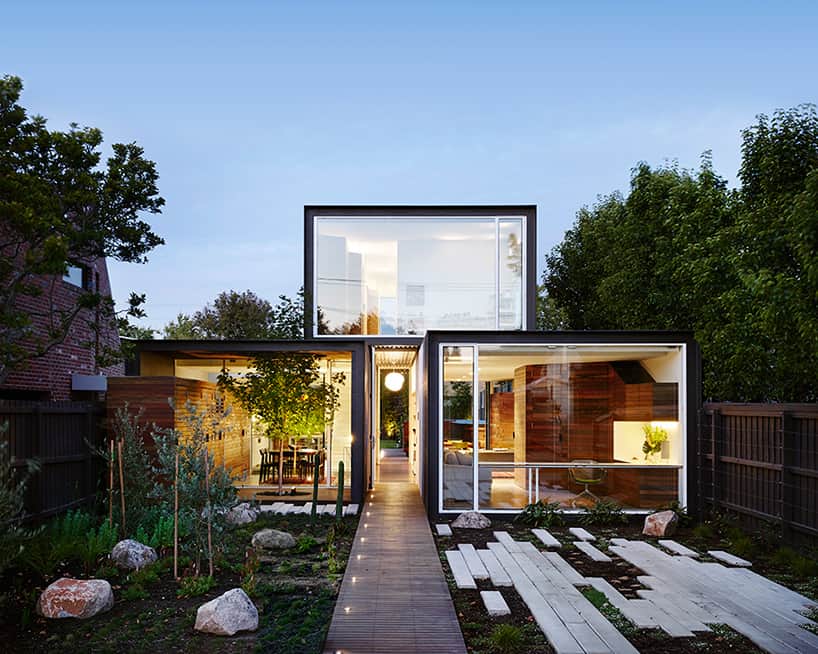 Flat roof houses that make good use of space