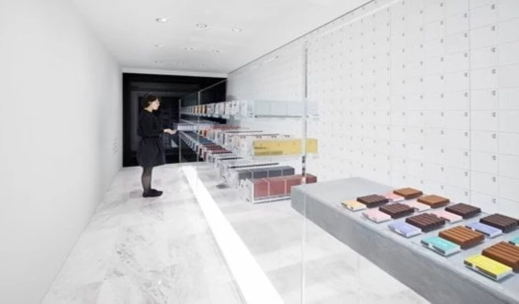 Visual Merchandising And Architecture: One True Power Couple White spaces