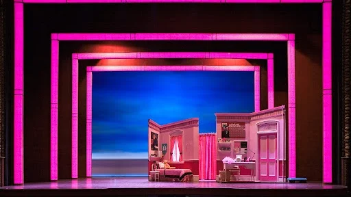 Curve’s Stage