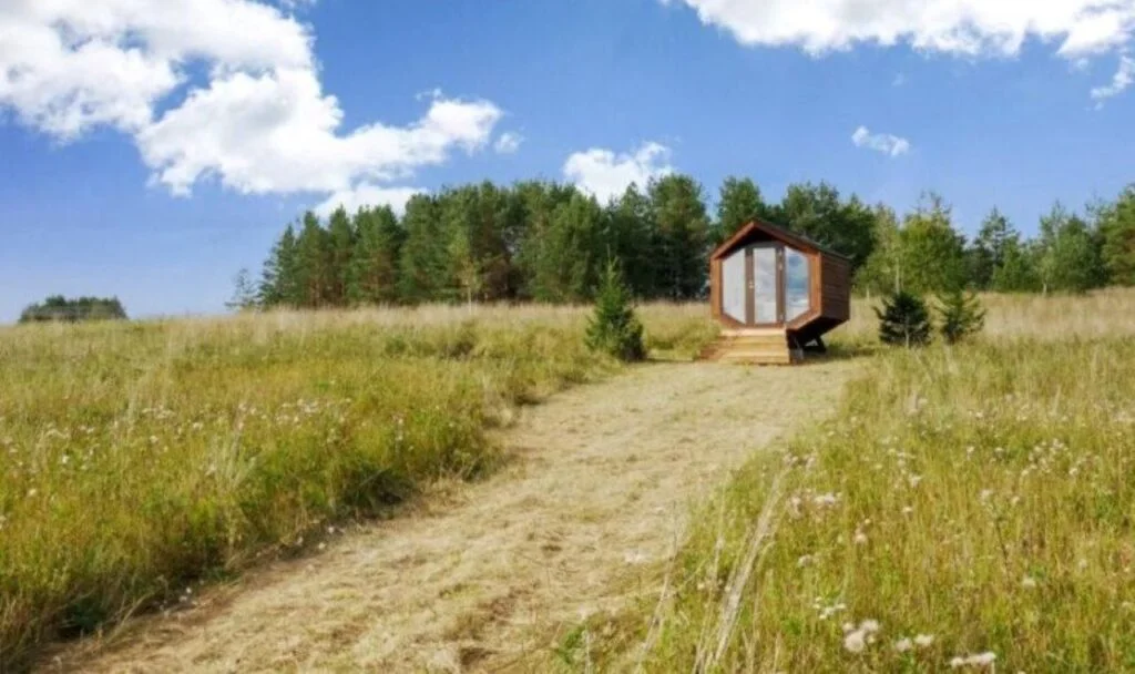 8 Breathtaking Modern Cabin Houses examples-Living Off the Grid The Karg Cabins