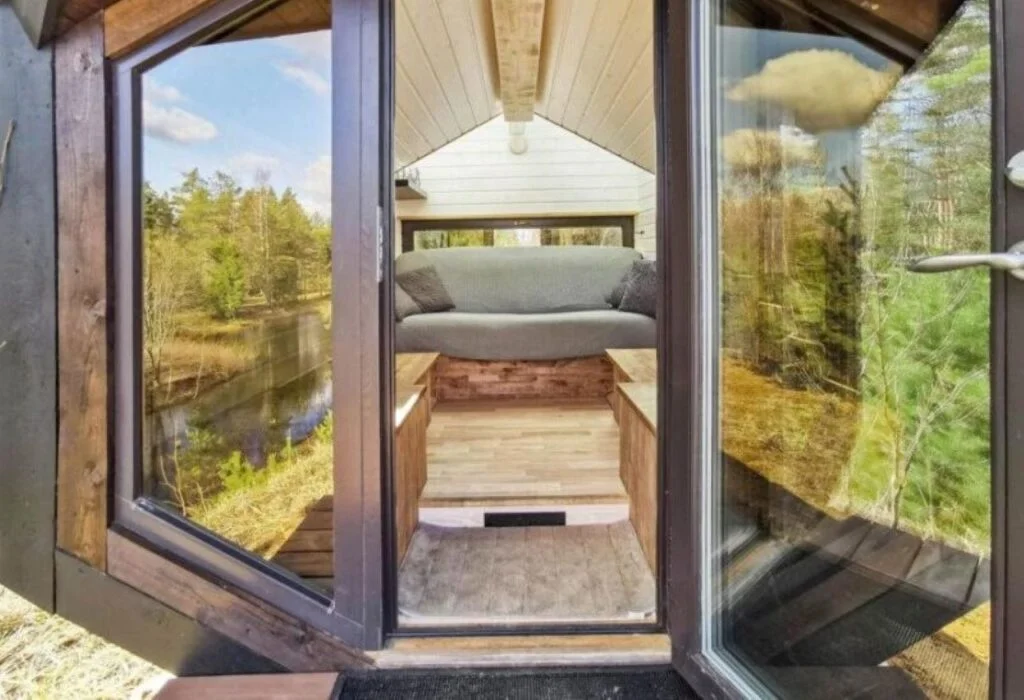 8 Breathtaking Modern Cabin Houses examples-Living Off the Grid The Karg Cabins