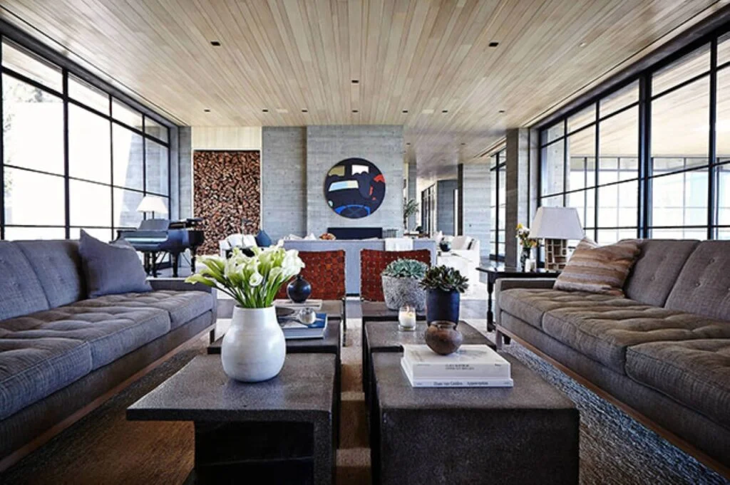Interesting Peep into a Country House Design: An Off-Grid Experience Mismatching
