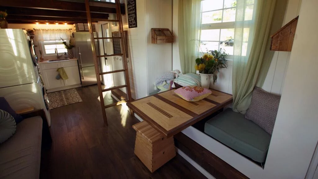 Jay and Jodi: Expandable tiny cottage