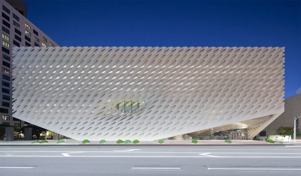 10 Best Examples of Museum Architecture and Design Embedded in the topography, this museum architecture reveals different elevations, reacting to its immediate context. The steep slope of the site creates an intimate, shaded entrance on the brow of the hill. On the highest terrace, the building appears as a pavilion, providing the entrance to the museum. Slender concrete supports articulate the façade and encloses the entrance. The route through the entrance pavilion gradually adjusts from daylight to artificial light, necessary for the fragile exhibits displayed.   Museum architecture,Museum design concept,Modern art,Art and architecture,Contemporary art