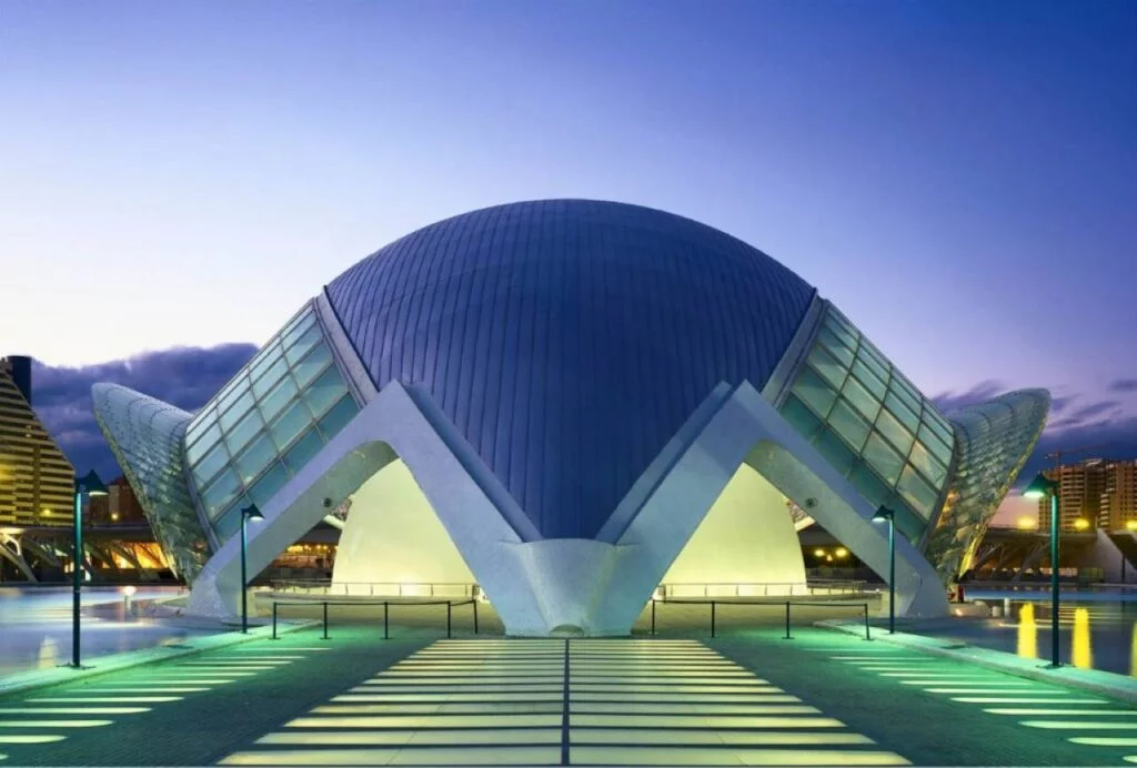 Grand entrance to the planetarium