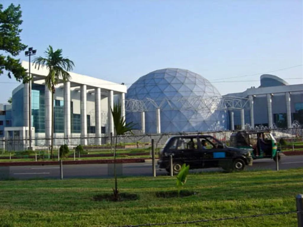 Astronomical Spaces: Enhancing User Experience and Unconventional Learning Birla Planetarium, Chennai