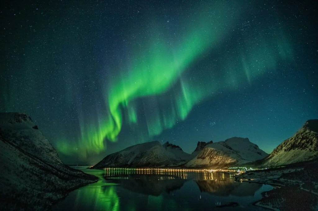 Astronomical Spaces: Enhancing User Experience and Unconventional Learning Astronomical spaces