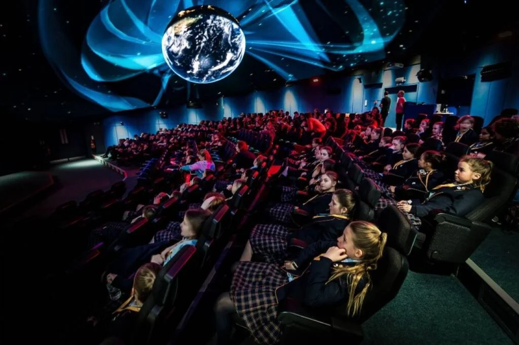 Astronomical Spaces: Enhancing User Experience and Unconventional Learning School Group in the sky theatre