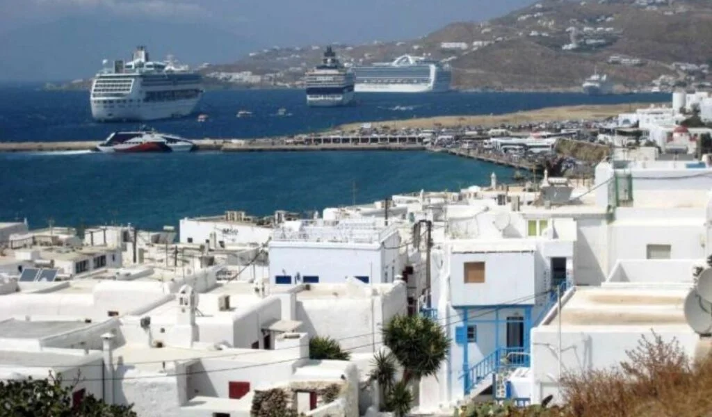 Cycladic Architecture: An Alluring Architecture of Mykonos castle