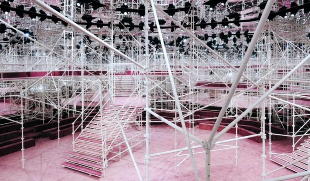 Runway Set Design: Fascinating Transformation Of Ideas Into Art