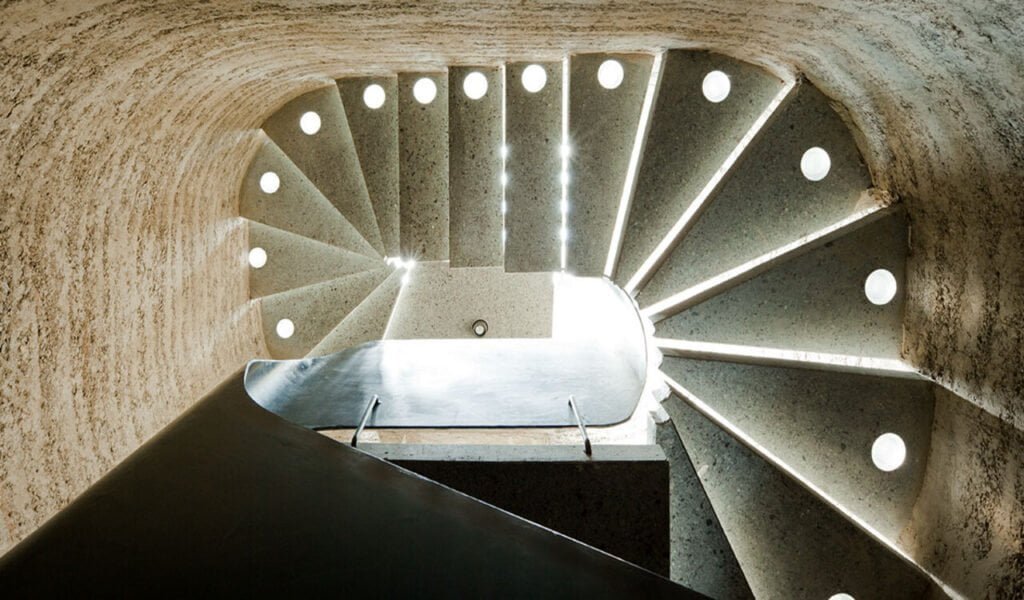 Housing In Extreme Heat: How Do People Adapt to Extremely Hot Climate? microclimate