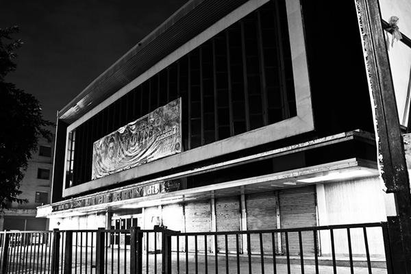 Liberty Cinema 1970 , Architecture and urban diversity