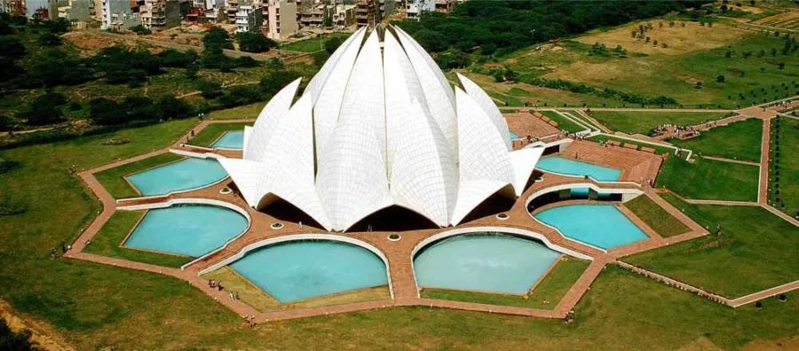 Beautiful Lotus Temple- Bahá'í House of Worship &nbsp;Fig: The Lotus Temple, New Delhi by Fariborz Sahba lotus temple