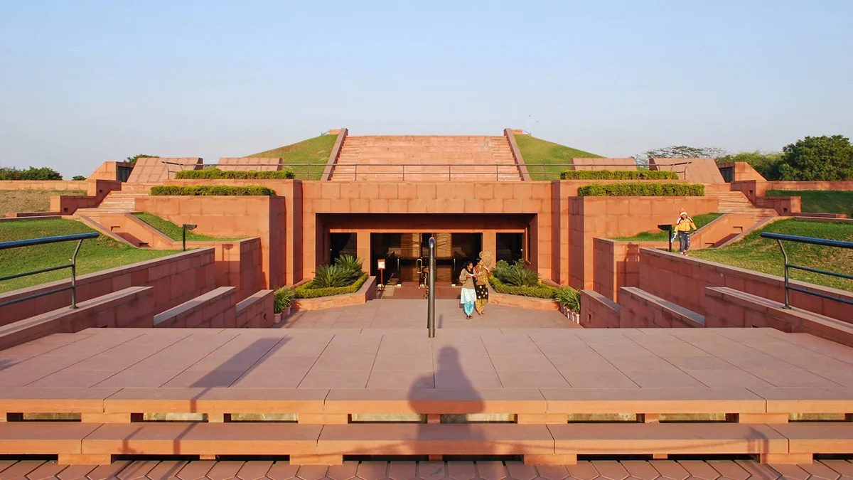 Beautiful Lotus Temple- Bahá'í House of Worship &nbsp;Fig: The Lotus Temple, New Delhi by Fariborz Sahba lotus temple
